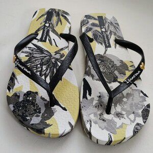 IPANEMA Women's Black   Yellow Flip Flop Thong Sandal Size 5